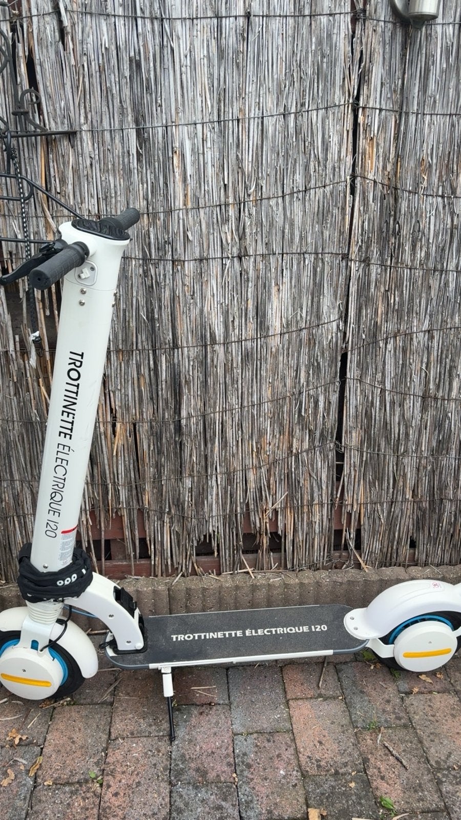 Elektrische step met USB, alarm en app-functionaliteit, Fietsen en Brommers, Ophalen of Verzenden, Gebruikt, Elektrische step (E-scooter)