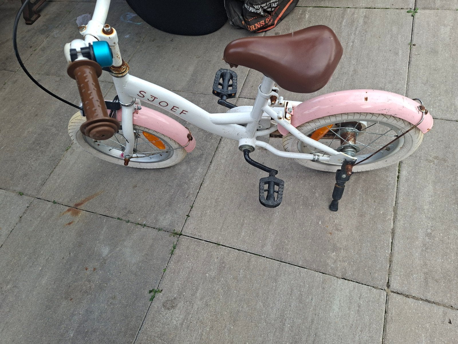 SJOEFF kinderfiets 12 inch - Wit/Roze - gratis zie beschrijv, Fietsen en Brommers, Ophalen, Terugtraprem, Gebruikt, SJOEFF