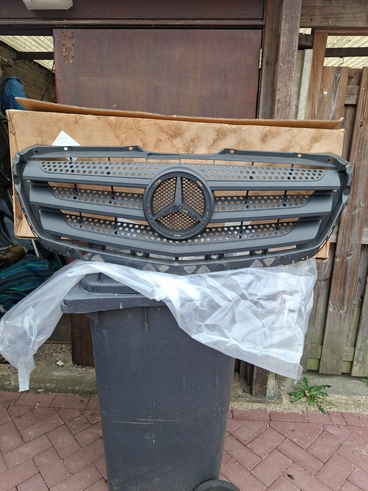Mercedes Sprinter Grill - Voorgrille, Ophalen, Gebruikt, Voor, Mercedes-Benz