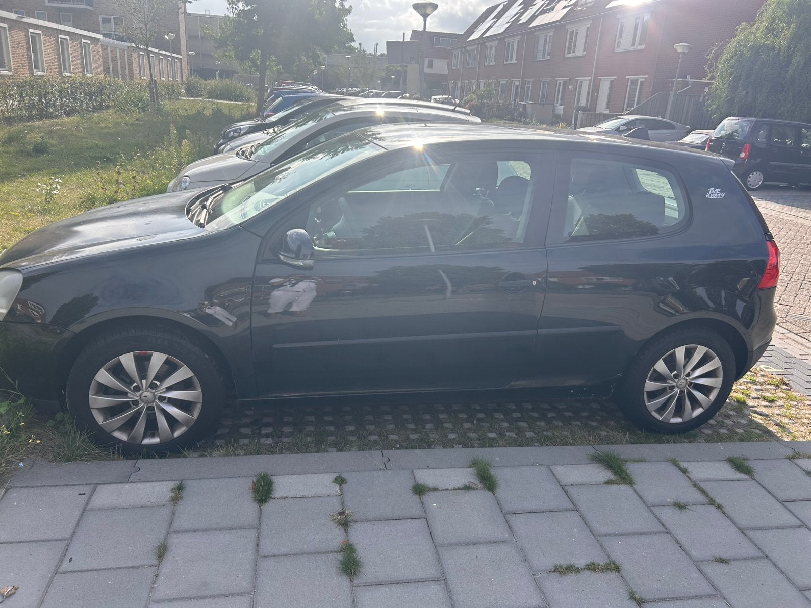 Volkswagen Golf 1.6 16V FSI 85KW 3D 2006 Zwart, Auto's, Voorwielaandrijving, 4 cilinders, 620 kg, Zwart