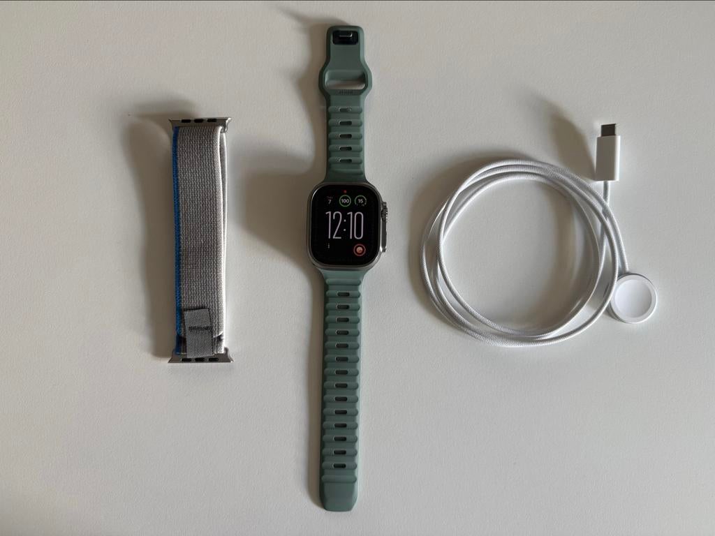 Apple Watch Ultra 2 49mm Titanium + lader en bandjes, Afstand, IOS, Ophalen of Verzenden, Zo goed als nieuw