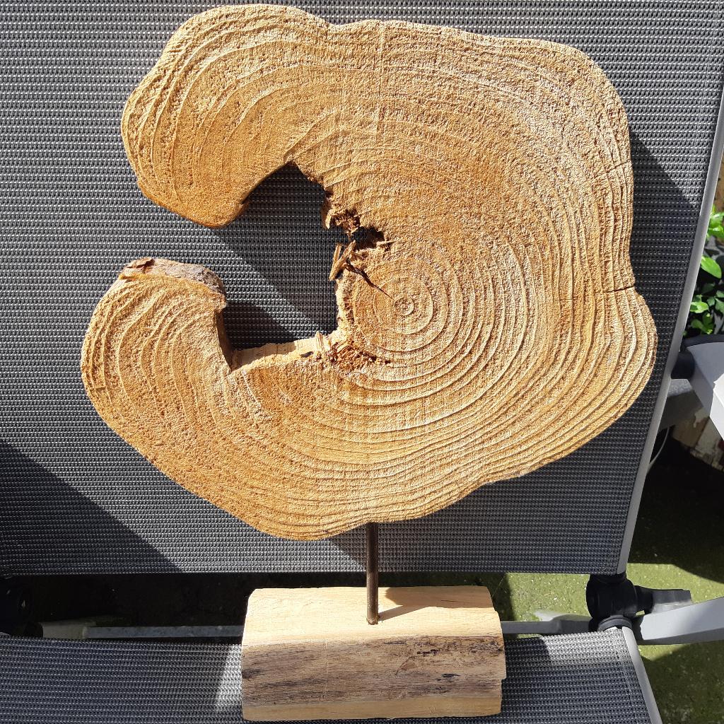 Houten ornament op standaard, Huis en Inrichting, Woonaccessoires | Kransen, Ophalen of Verzenden, Nieuw