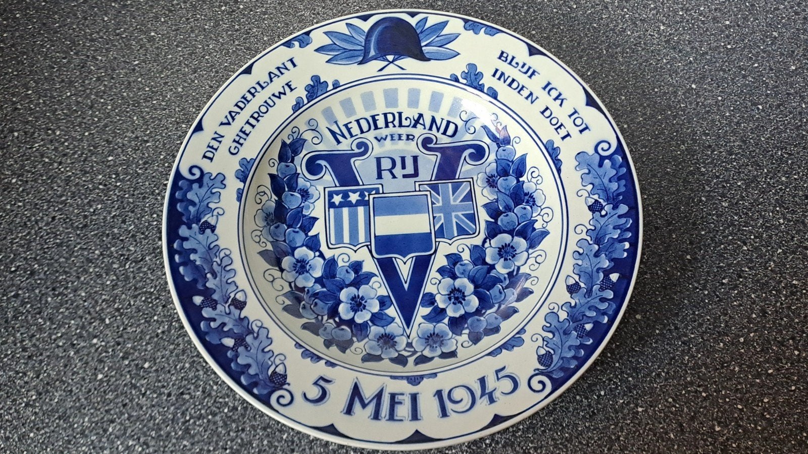 Delfts Blauw Herdenkingsbord 5 Mei 1945 Nederland Weer Vrij, Antiek en Kunst, Ophalen of Verzenden