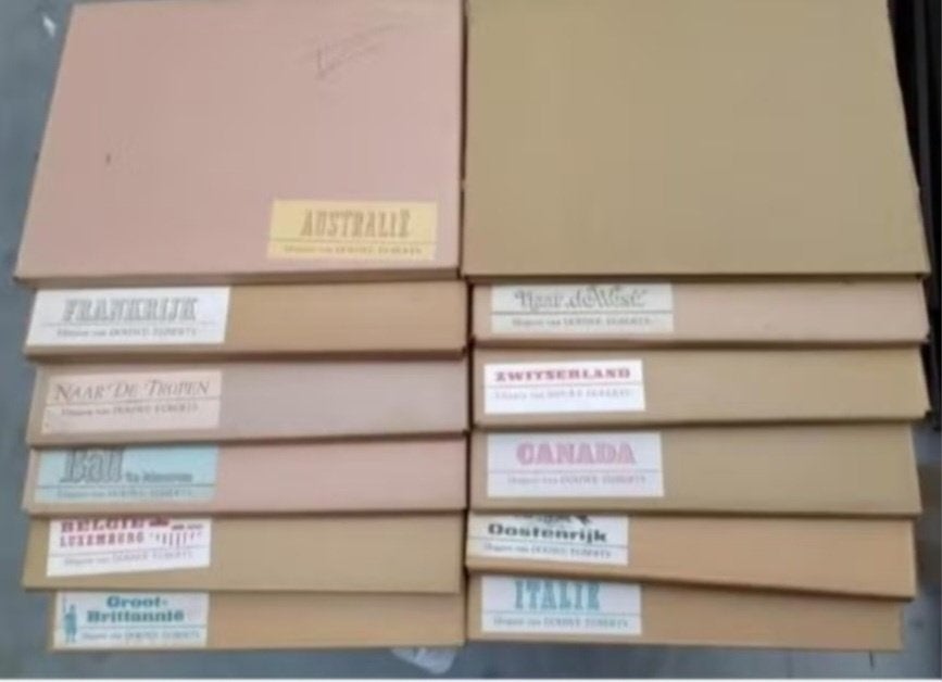 12 Douwe Egberts plaatjes boeken landen in origineel karton, Ophalen, Zo goed als nieuw, Piet Bakker, Plaatjesalbum