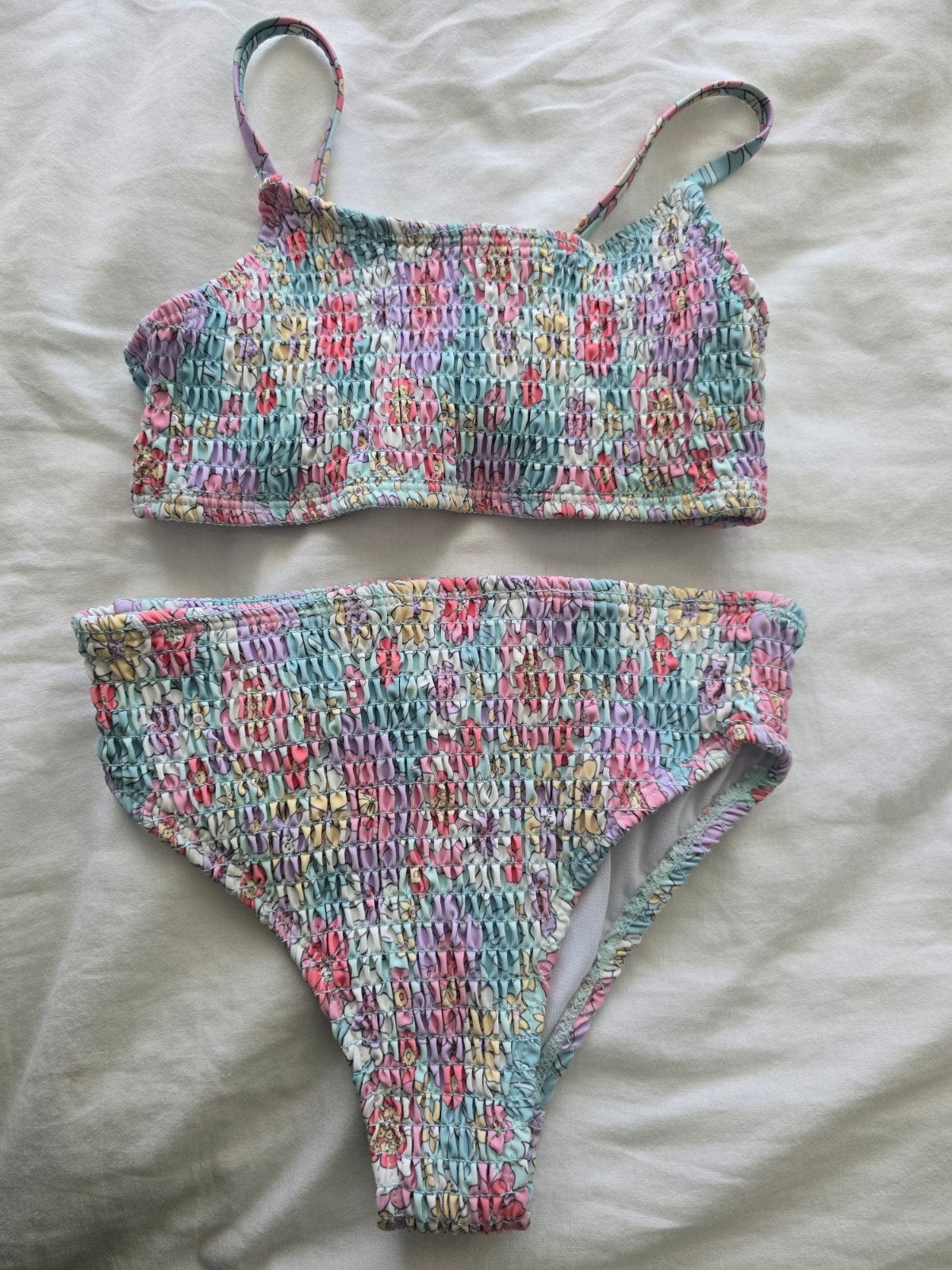 Leuke bikini voor meisjes - Maat 128, Zo goed als nieuw, Bikini, Meerkleurig, Verzenden