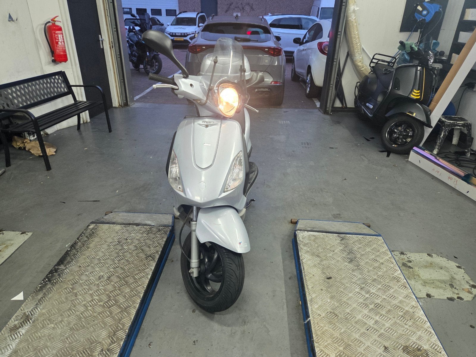 Fly 125cc A1 liquid cooled 220cc malossi Dubbel disc!, Fietsen en Brommers, Ophalen of Verzenden, Benzine, Piaggio