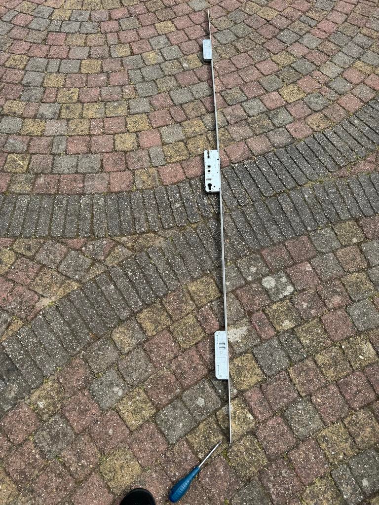 Driepuntssluiting SKG KFV gezocht, Ophalen, Gebruikt, Slot