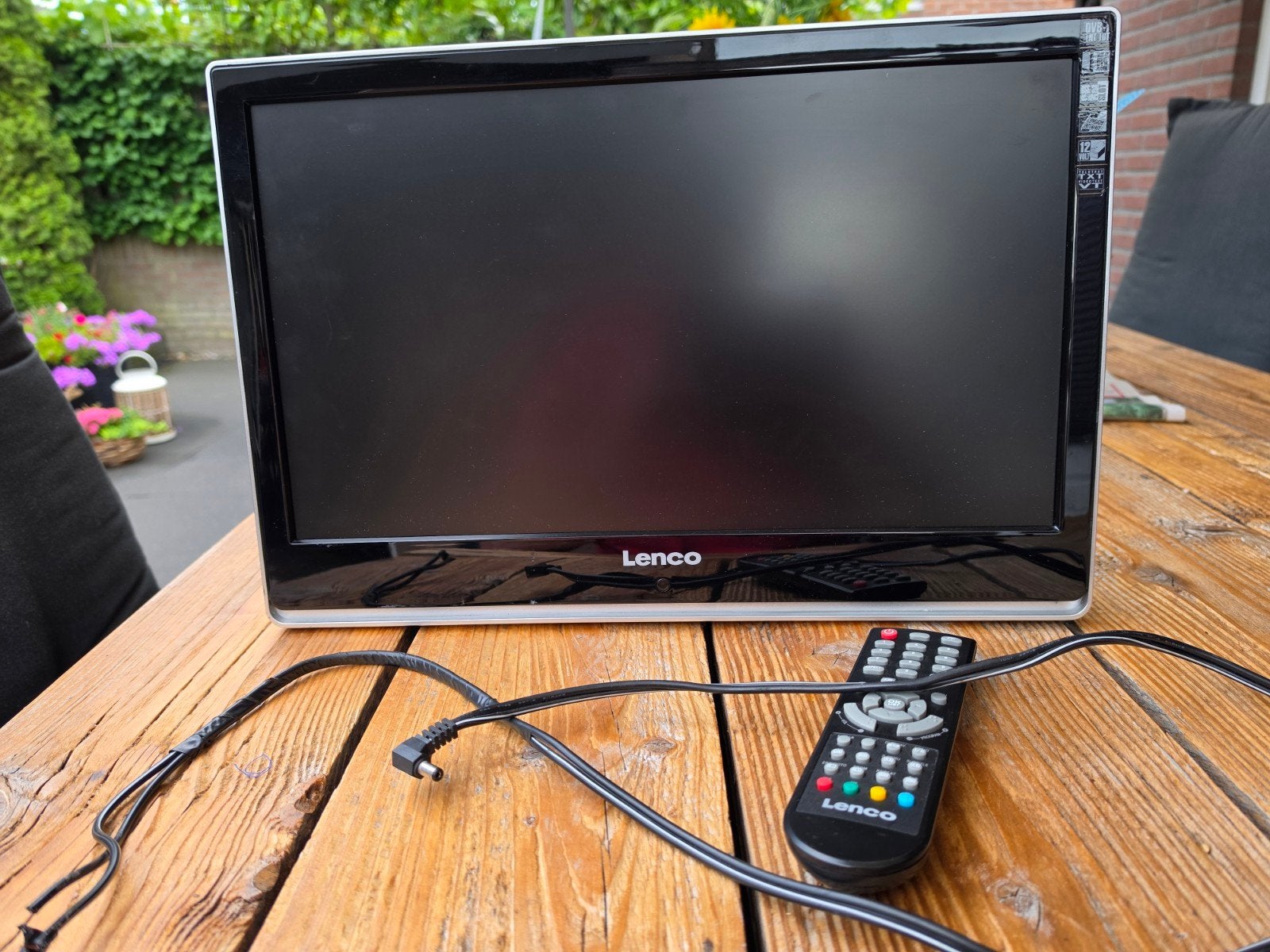 12 volt  televisie  lenco, Ophalen of Verzenden, Zo goed als nieuw, 50 Hz, Overige merken