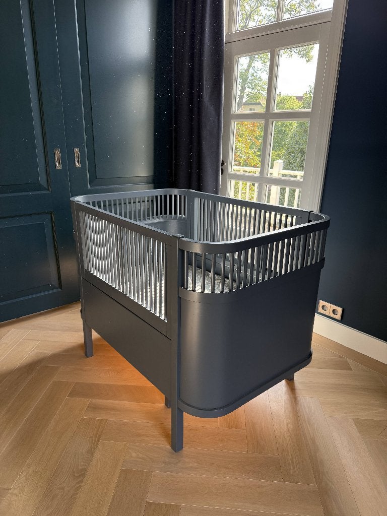 Sebra Kili meegroeibed – Bosmeer Blauw – baby- en juniorbed, Kinderen en Baby's, Ophalen, Gebruikt, 70 tot 85 cm, 140 tot 160 cm