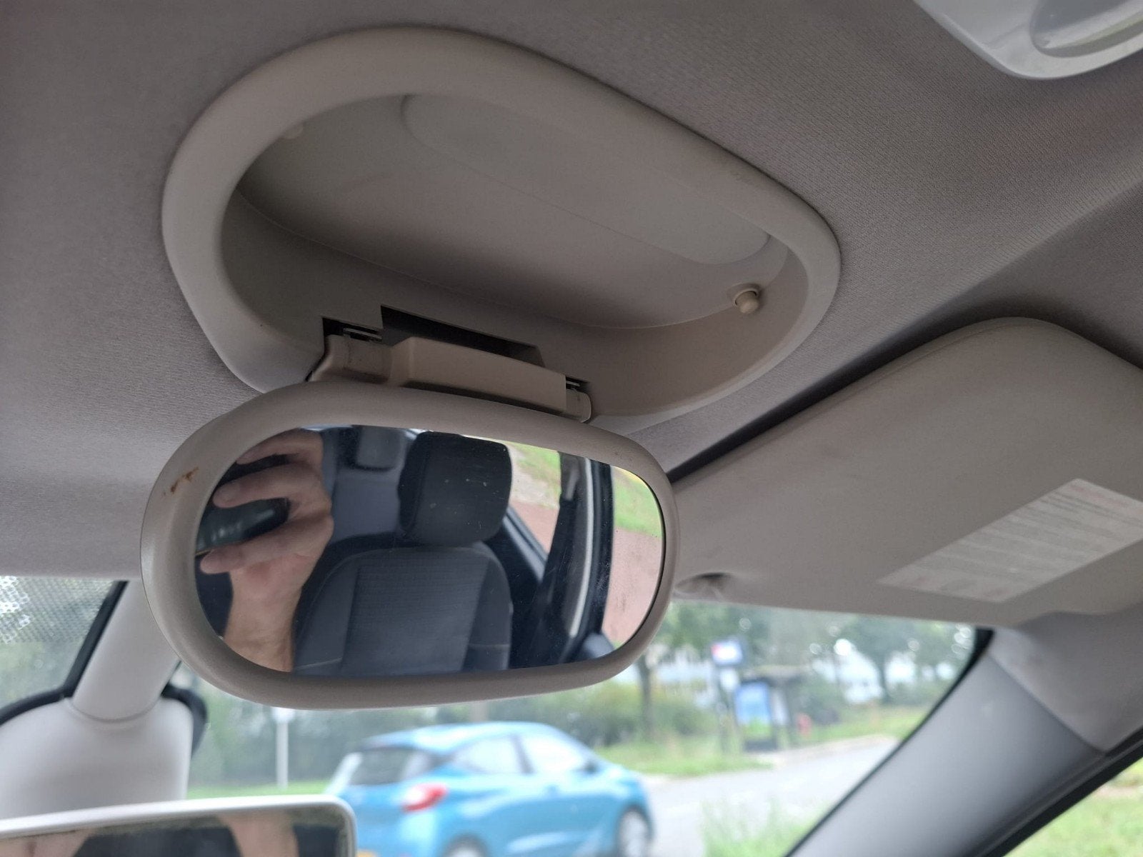 Foto 11 van RENAULT GRAND SCENIC 1.4i 6 VERSN. AIRCO APK CRUISE KEYLESS