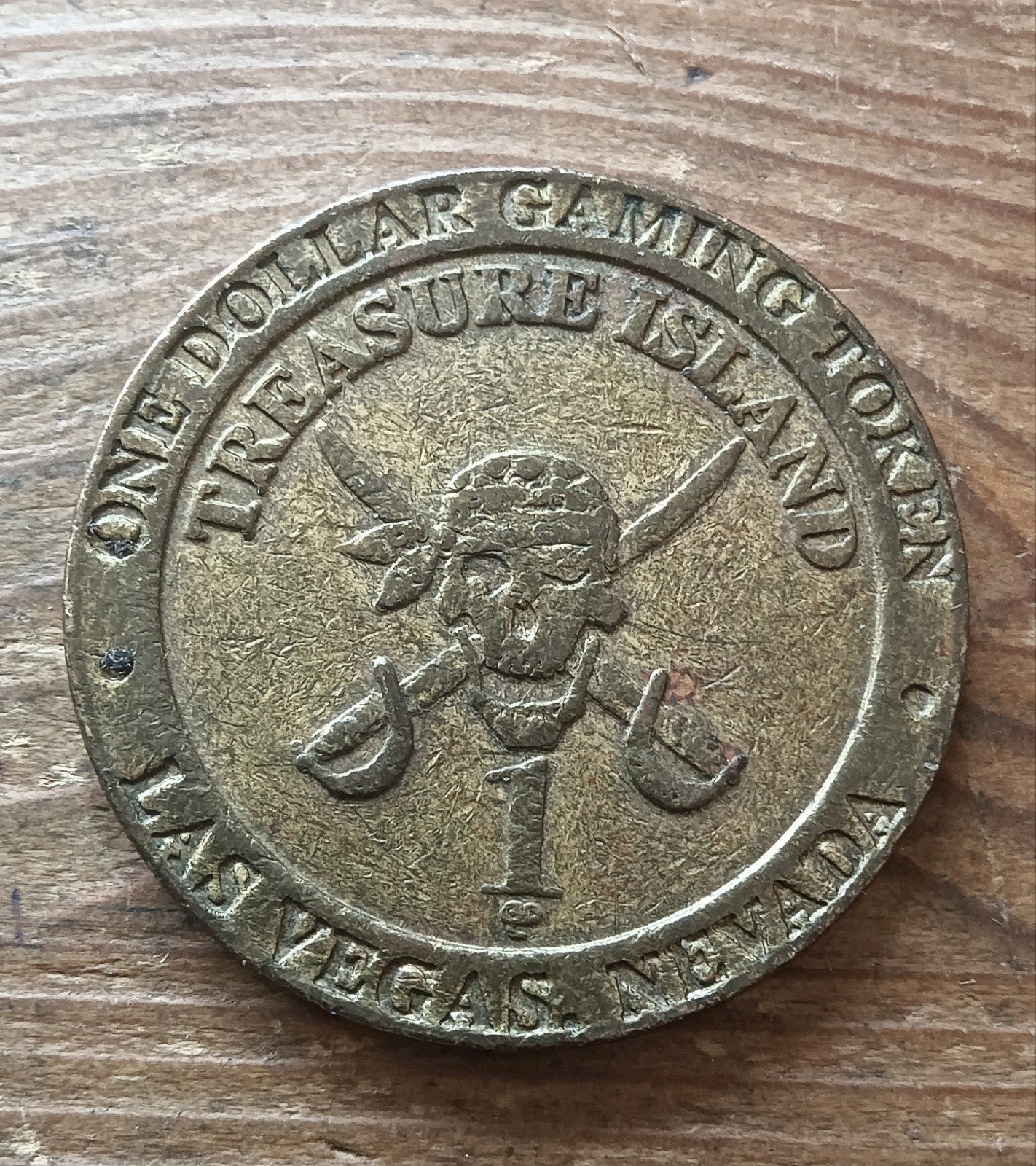 Treasure Island Las Vegas One Dollar casino gaming token, Ophalen of Verzenden, Overige materialen