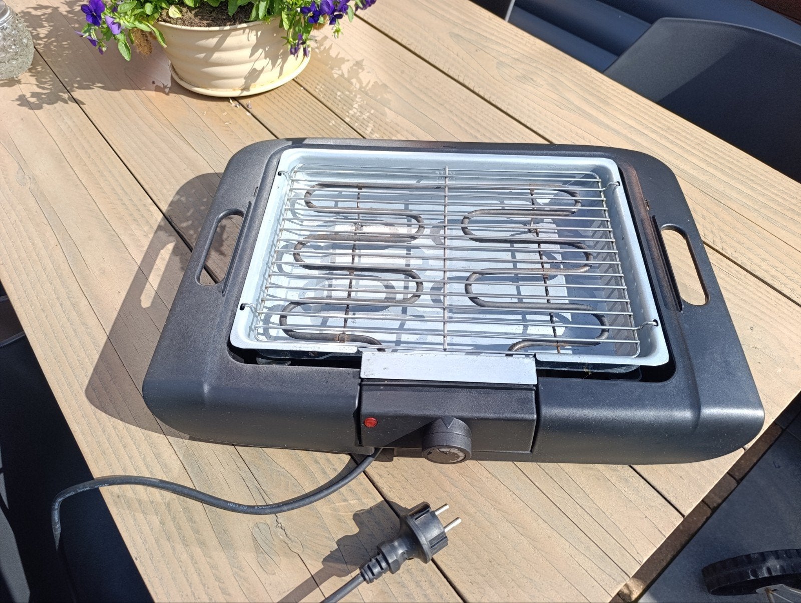 Compacte elektrische tafelgrill / BBQ, Ophalen of Verzenden, Zo goed als nieuw