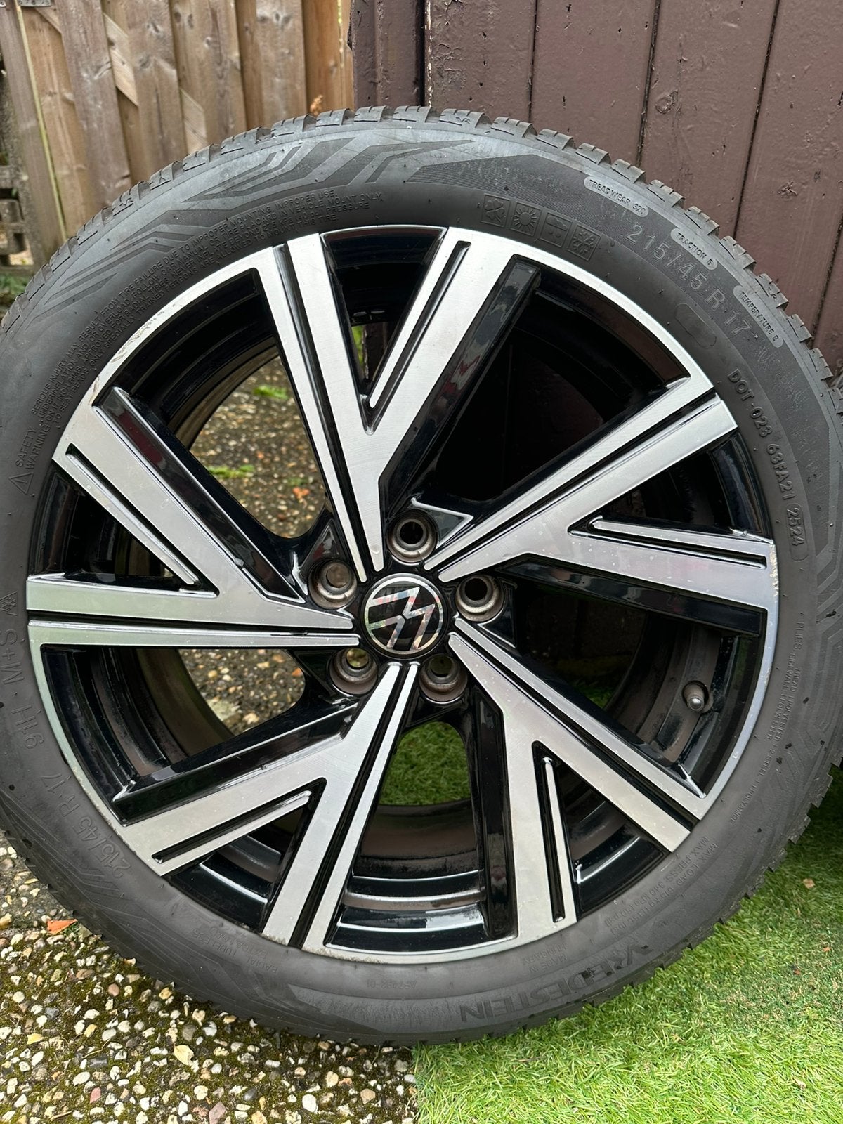 Originele Bergamo Polo R-line 17 inch All season vredenstein, Auto-onderdelen, Banden en Velgen, Velg(en), Zomerbanden, 17 inch