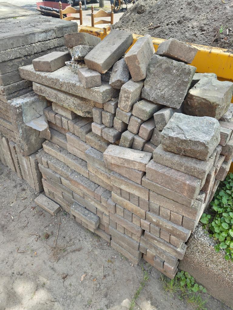 Diverse partij gebruikte bestrating en tegels, Ophalen, Gebruikt, Klinkers, 5 tot 10 m²