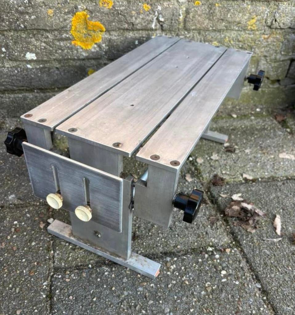 Hoge noren schaatsen slijp tafel uit een boedel merk Viking, Ophalen of Verzenden, Gebruikt