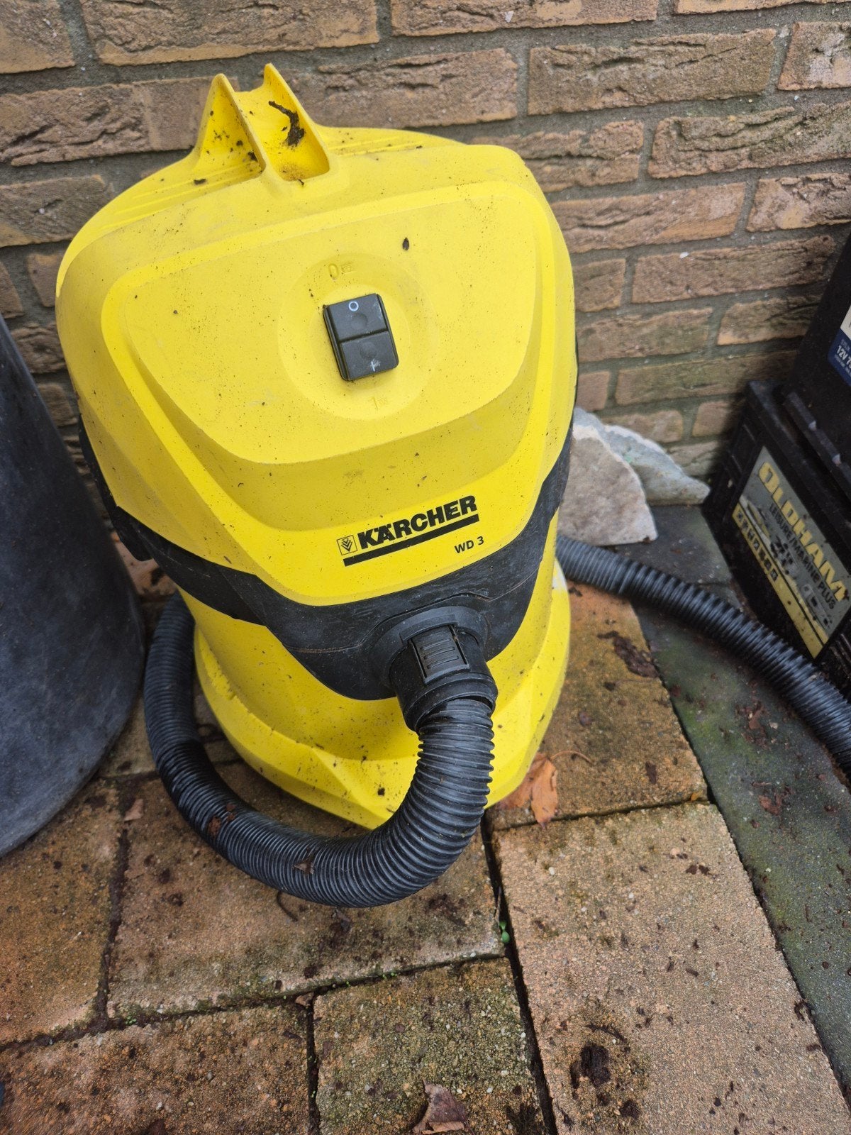 Kärcher WD 3 nat- en droogzuiger (mist stang/zuigmond), Witgoed en Apparatuur, Stofzuigers, Ophalen, Inclusief accessoires, Gebruikt