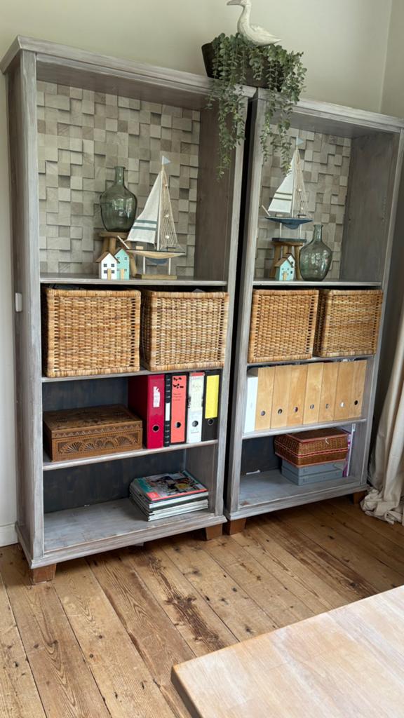 Massief grenen landelijke boekenkasten, Ophalen, Met plank(en), 50 tot 100 cm, Zo goed als nieuw