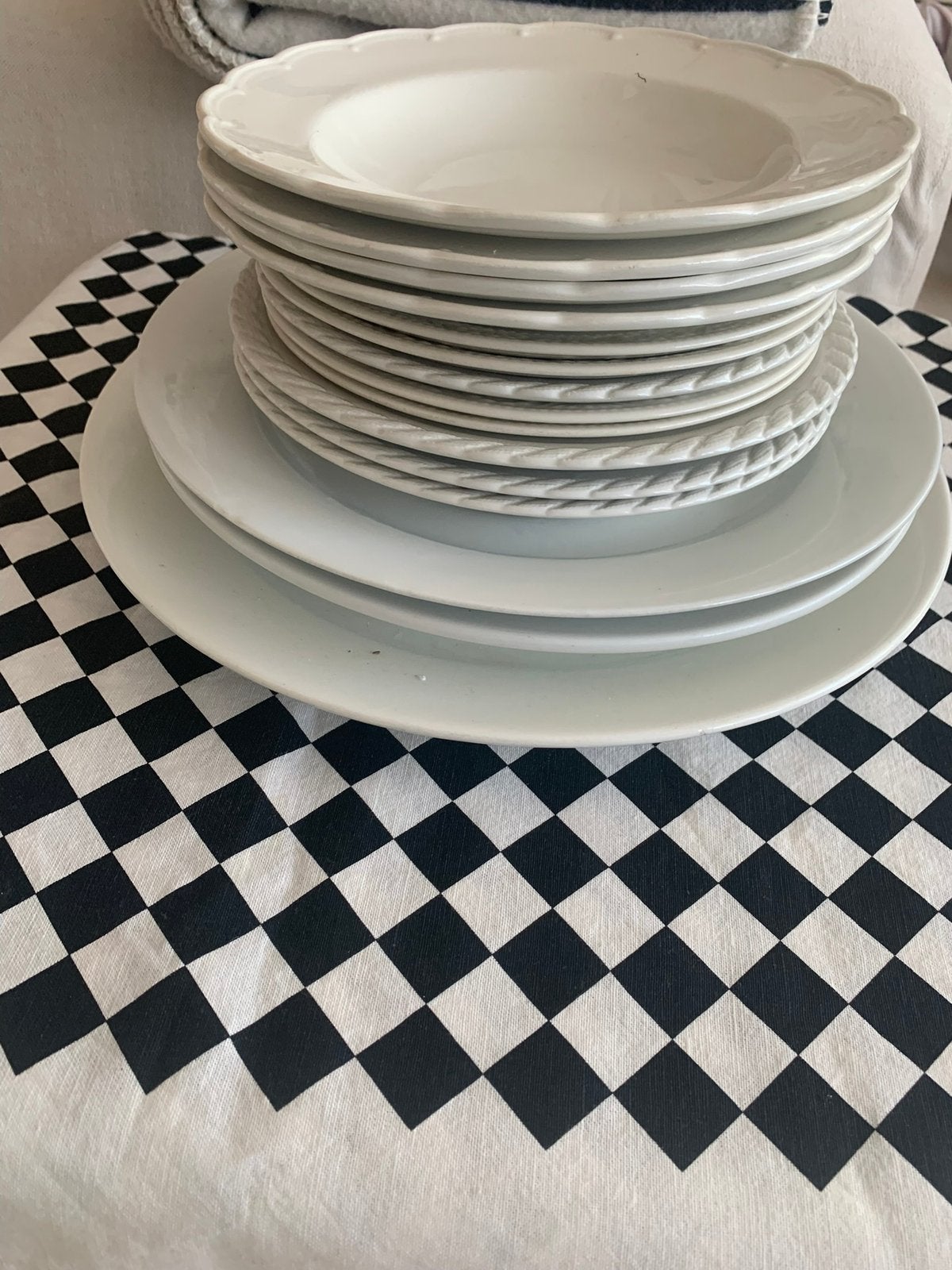 Brocante borden gemerkt, Antiek en Kunst, Ophalen