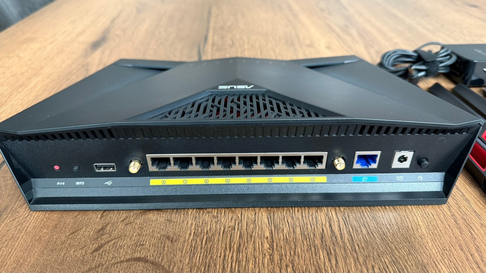 ASUS RT-AC88U AC3100 Dual-Band Gigabit Router, Computers en Software, Routers en Modems, Zo goed als nieuw, Router, Ophalen