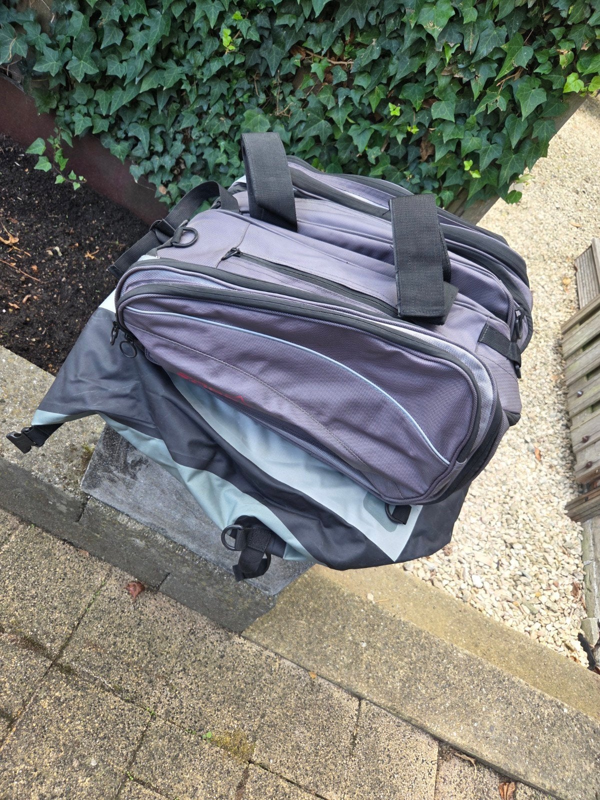 Dane sportmotor zadeltassen en Kushitani 40L roltas, Motoren, Ophalen, Gebruikt