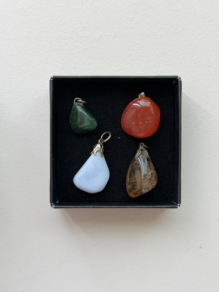 Set 4 hangers - Carneool, Rookkwarts, Chalcedoon, Aventurijn, Ophalen of Verzenden, Zo goed als nieuw, Steen of Mineraal, Met edelsteen