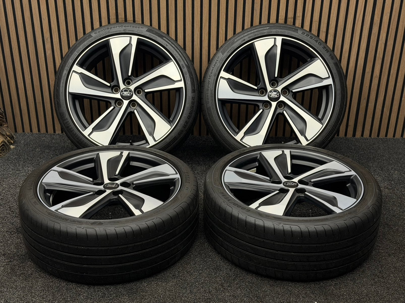 Originele 19 inch Ford Puma ST-Line 5x108 ET47.5 225/40/19, Auto-onderdelen, ., Banden en Velgen, ., Ophalen