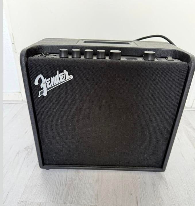 Fender Mustang LT25 Gitaarversterker, Muziek en Instrumenten, Versterkers | Bas en Gitaar, Ophalen of Verzenden, Zo goed als nieuw