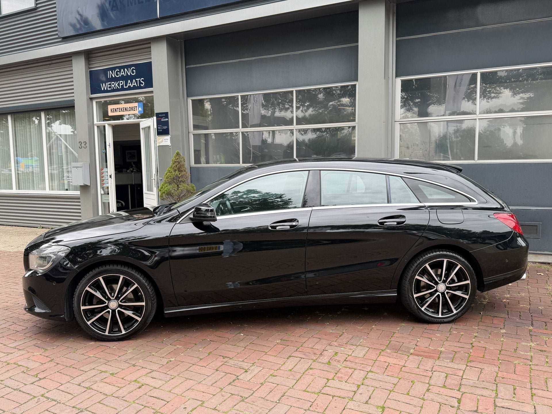Mercedes-Benz CLA-Klasse Shooting Brake 180 Bj 2015 km 136.0, Voorwielaandrijving, Stof, Gebruikt, 4 cilinders