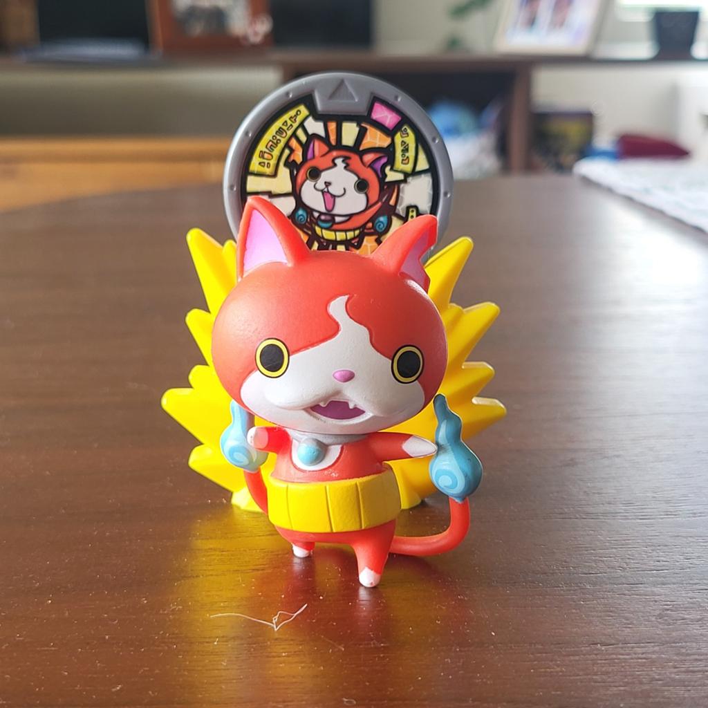 Yo-kai Watch Jibanyan figuur met medaille en standaard, Verzenden, Zo goed als nieuw
