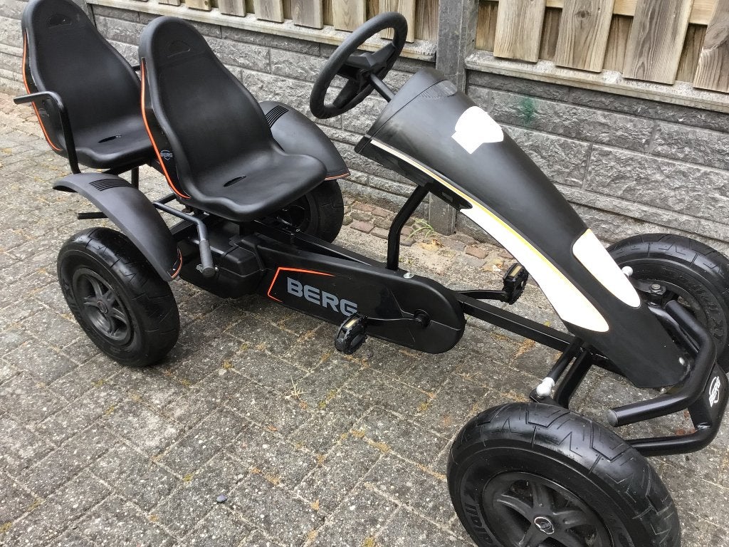 Berg skelter met bfr en duo zit xl black. edition, Kinderen en Baby's, Speelgoed | Buiten | Skelters, Ophalen, Zo goed als nieuw