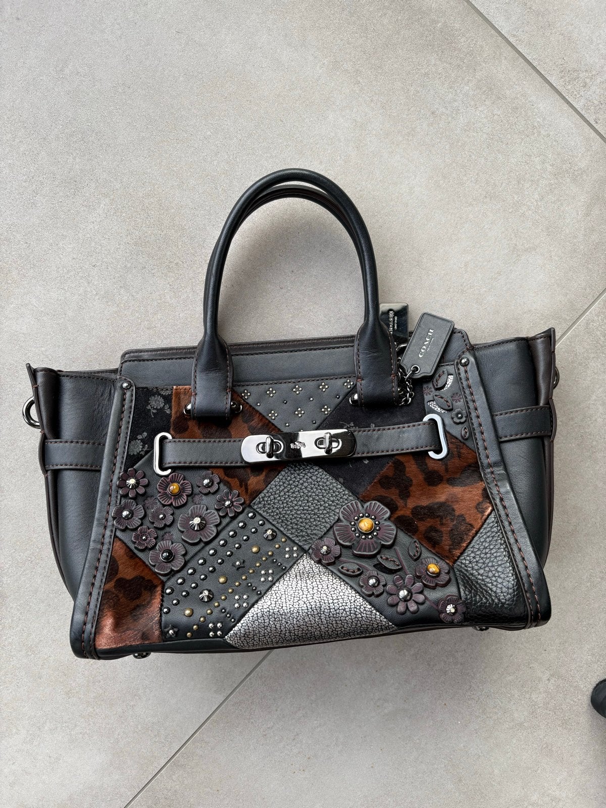 Coach Swagger 27 Patchwork Tea Rose Leren Handtas, Ophalen of Verzenden, Gebruikt, Zwart, Handtas