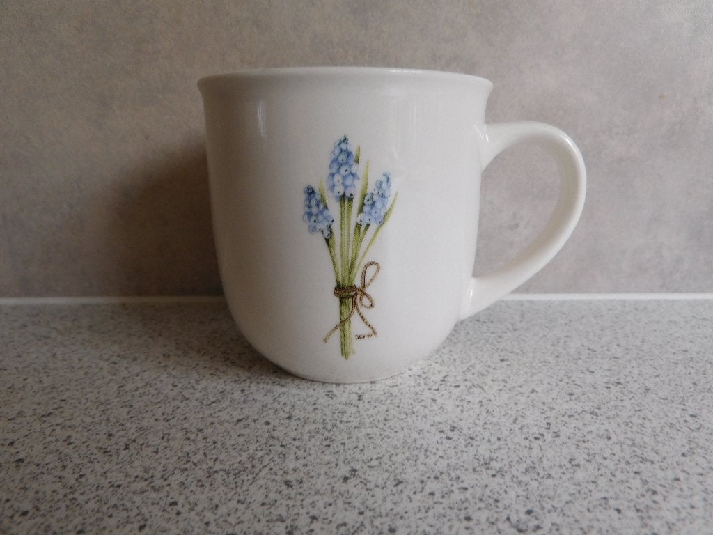 Mok 8x8 cm. Muscari Blauwe Druifjes JET by ter Steege, Zo goed als nieuw, Overige stijlen, Mok, Ophalen of Verzenden