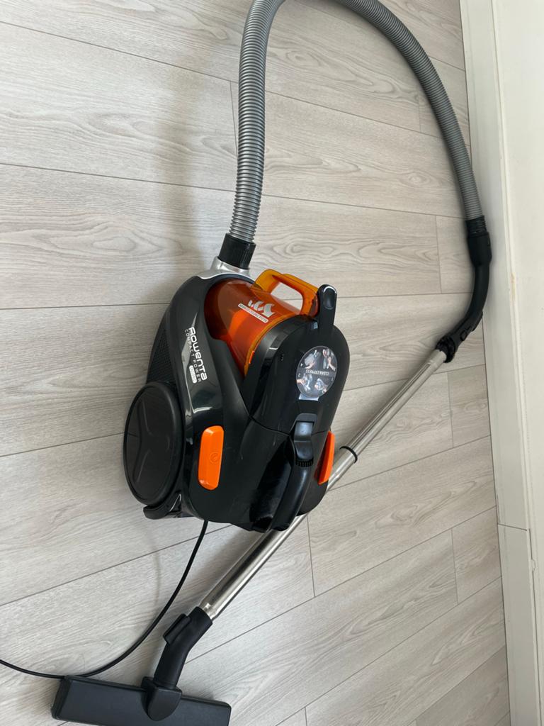 Rowenta Compact Power Cyclonic RO3753 stofzuiger, Zo goed als nieuw, Reservoir, Ophalen, Rowenta