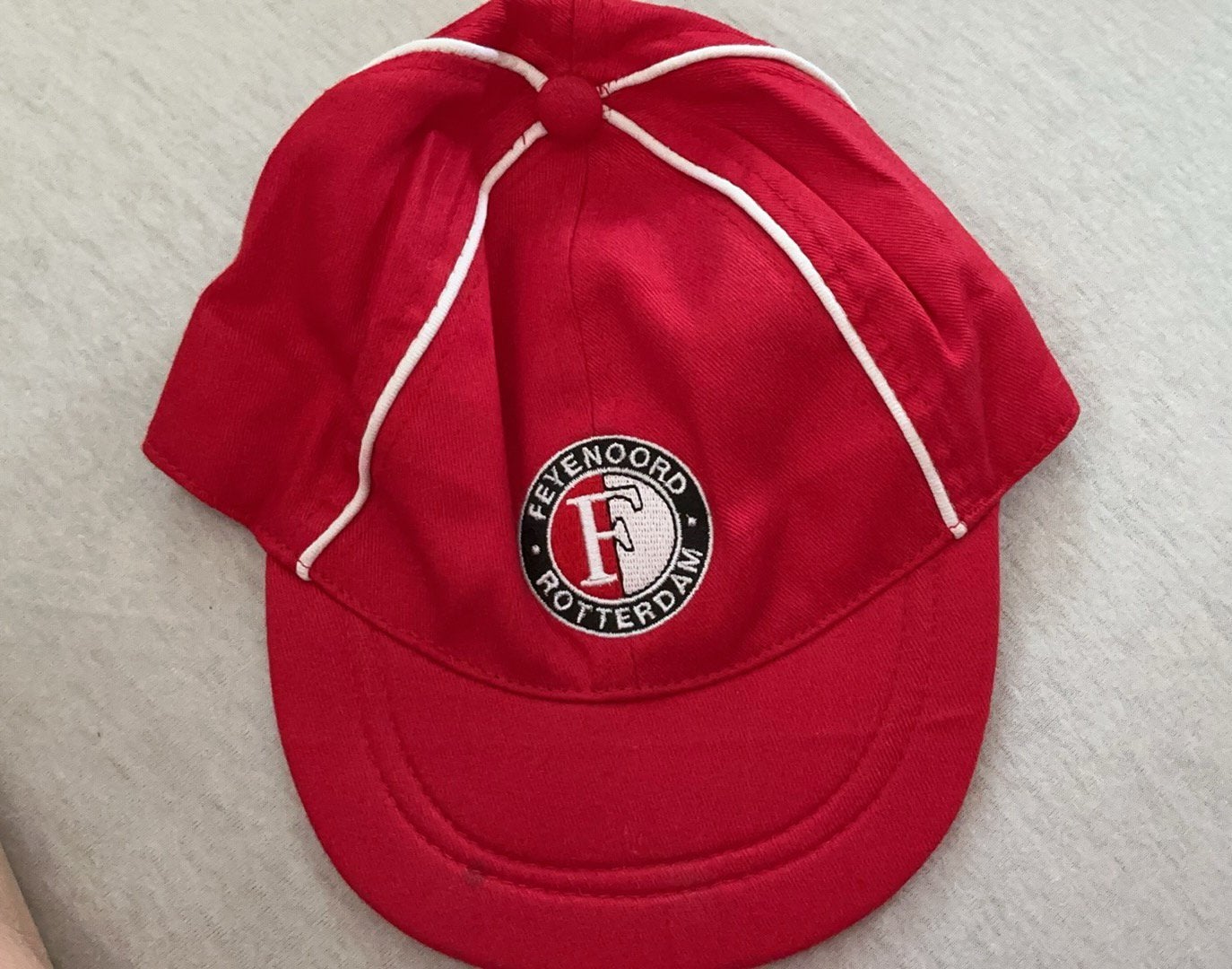 Feyenoord baby petje origineel, Ophalen of Verzenden, Zo goed als nieuw, Jongen of Meisje
