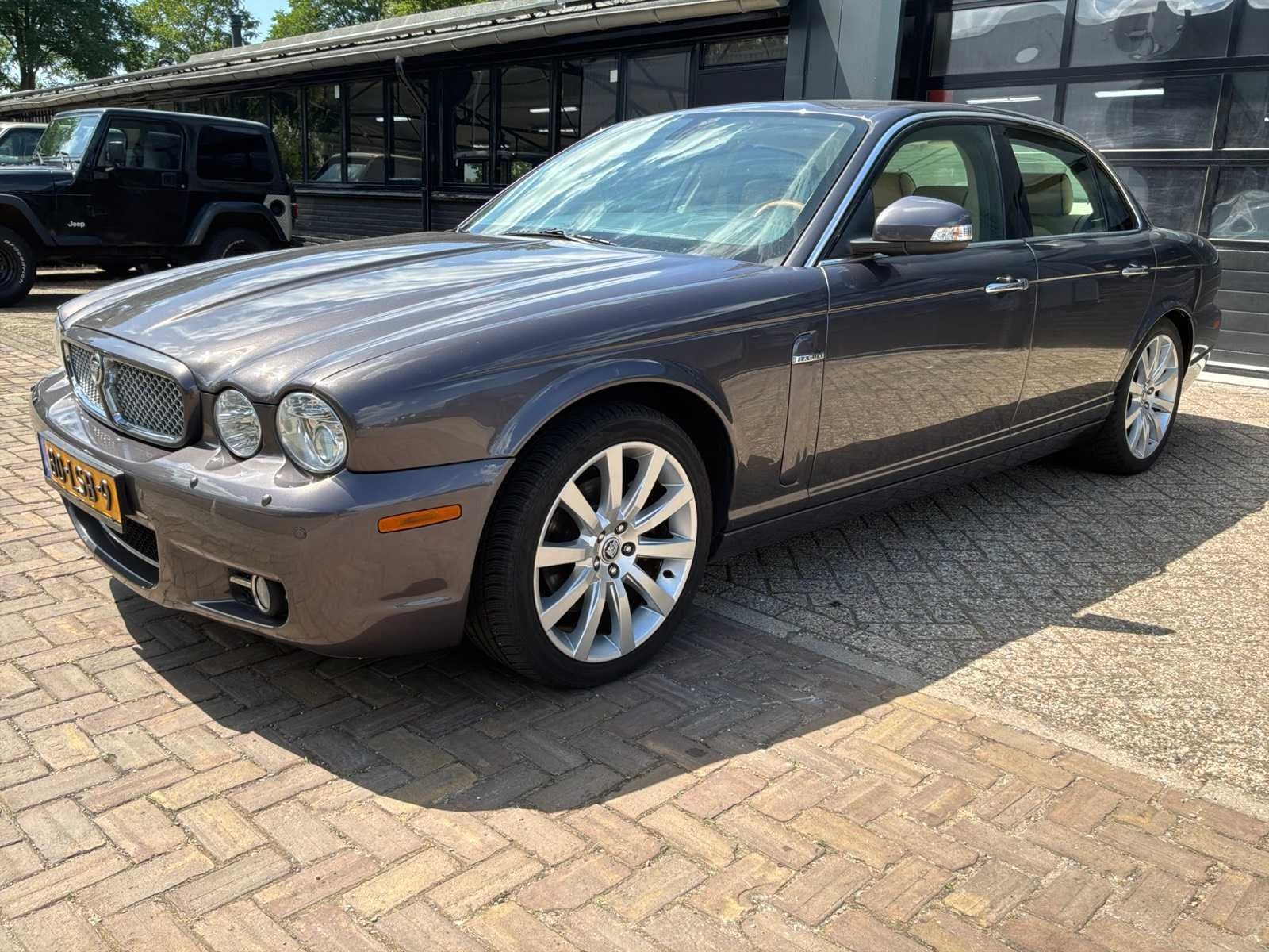 2009 Jaguar XJ 2.7D V6 Personenauto, Achterwielaandrijving, Gebruikt, 197 €/maand, XJ