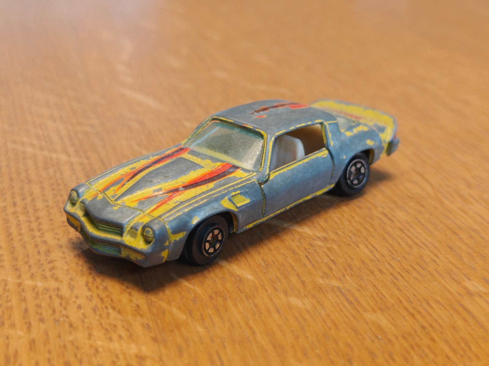 Yatming Camaro Z28 GEEL, Hobby en Vrije tijd, Ophalen of Verzenden, Zo goed als nieuw, Auto