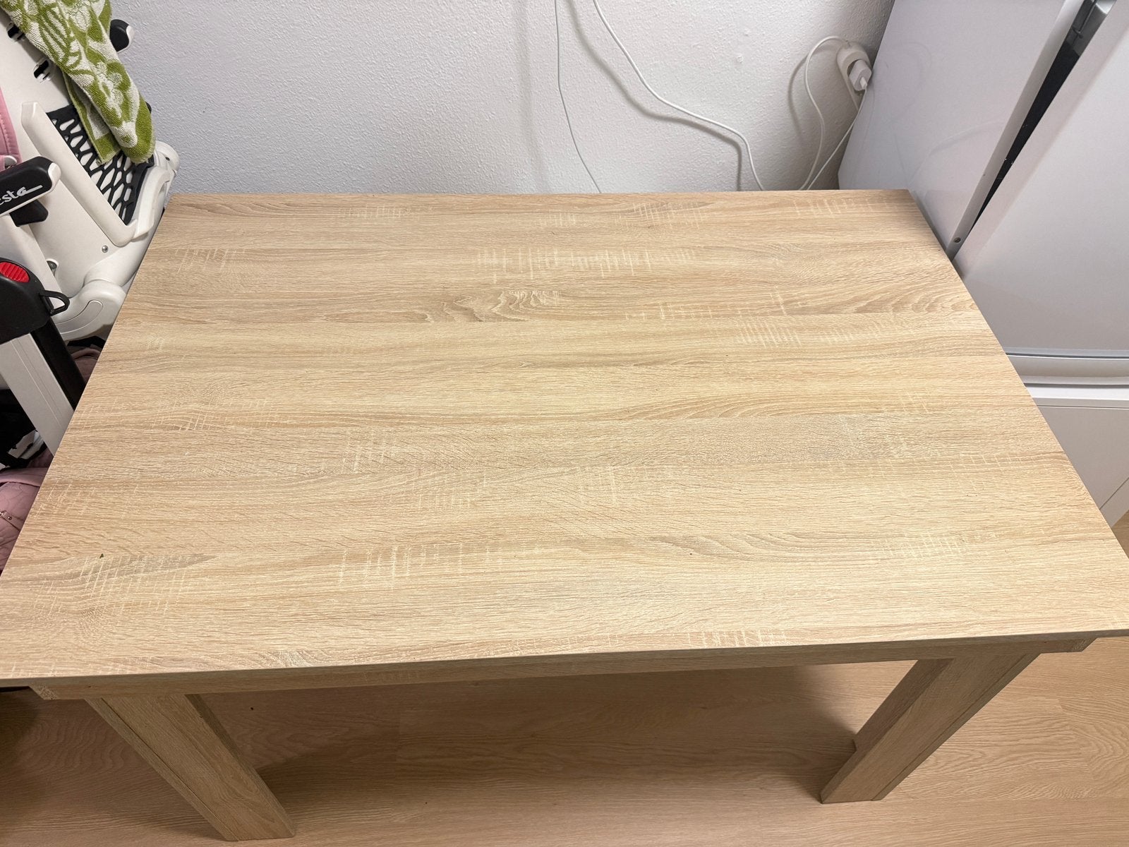 Gratis eettafel met 4 stoelen, Ophalen, Zo goed als nieuw, Rechthoekig, 50 tot 100 cm