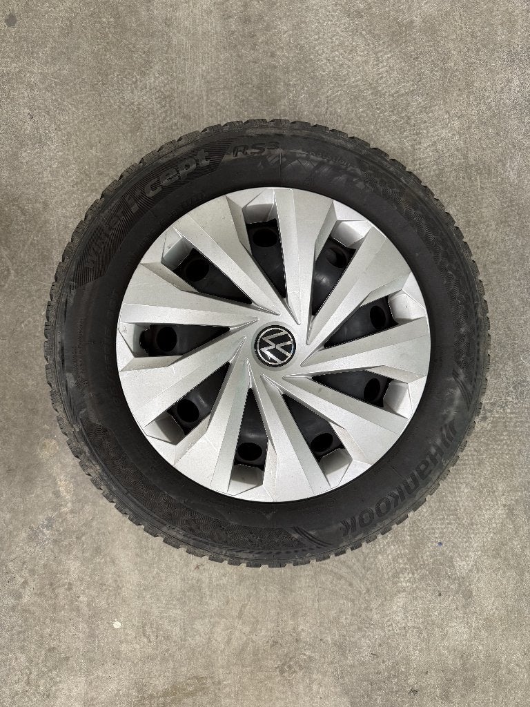 Winterbanden met velgen en wieldoppen, Auto-onderdelen, Banden en Velgen, Ophalen, 15 inch, Band(en), 185 mm