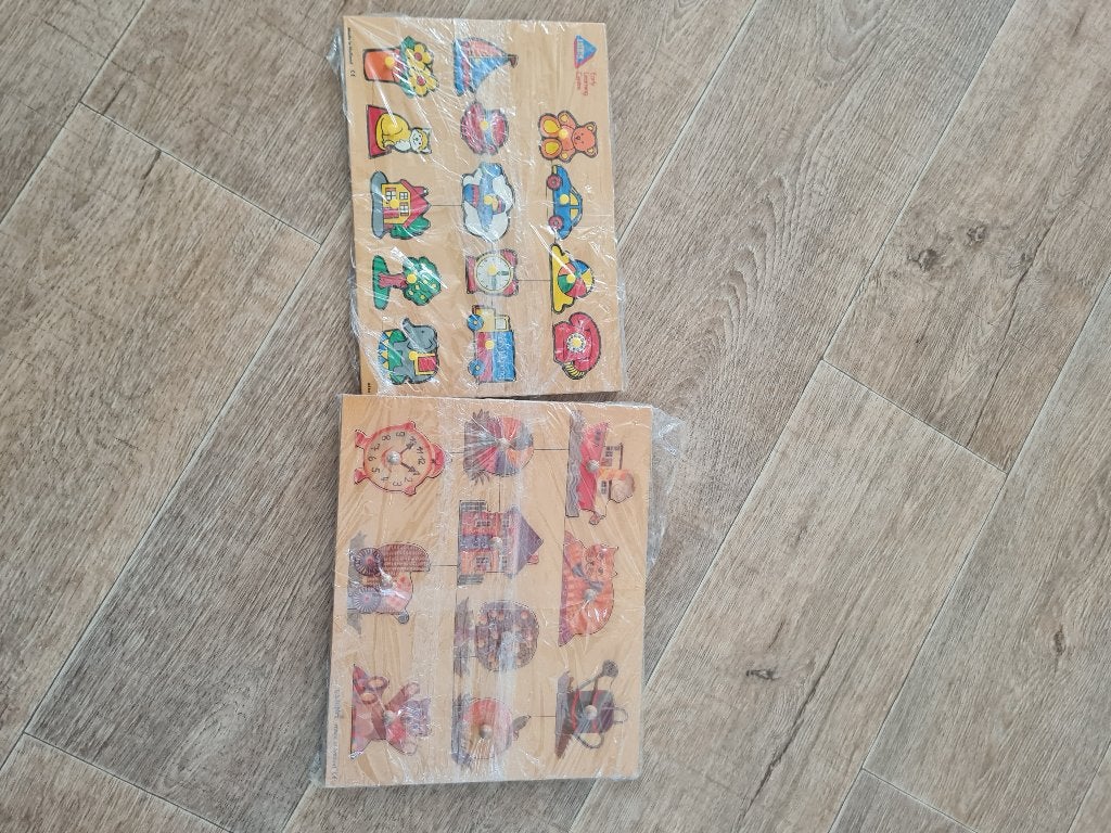 2 houten noppen puzzels, Gebruikt, Ophalen of Verzenden, Van hout, Minder dan 10 stukjes