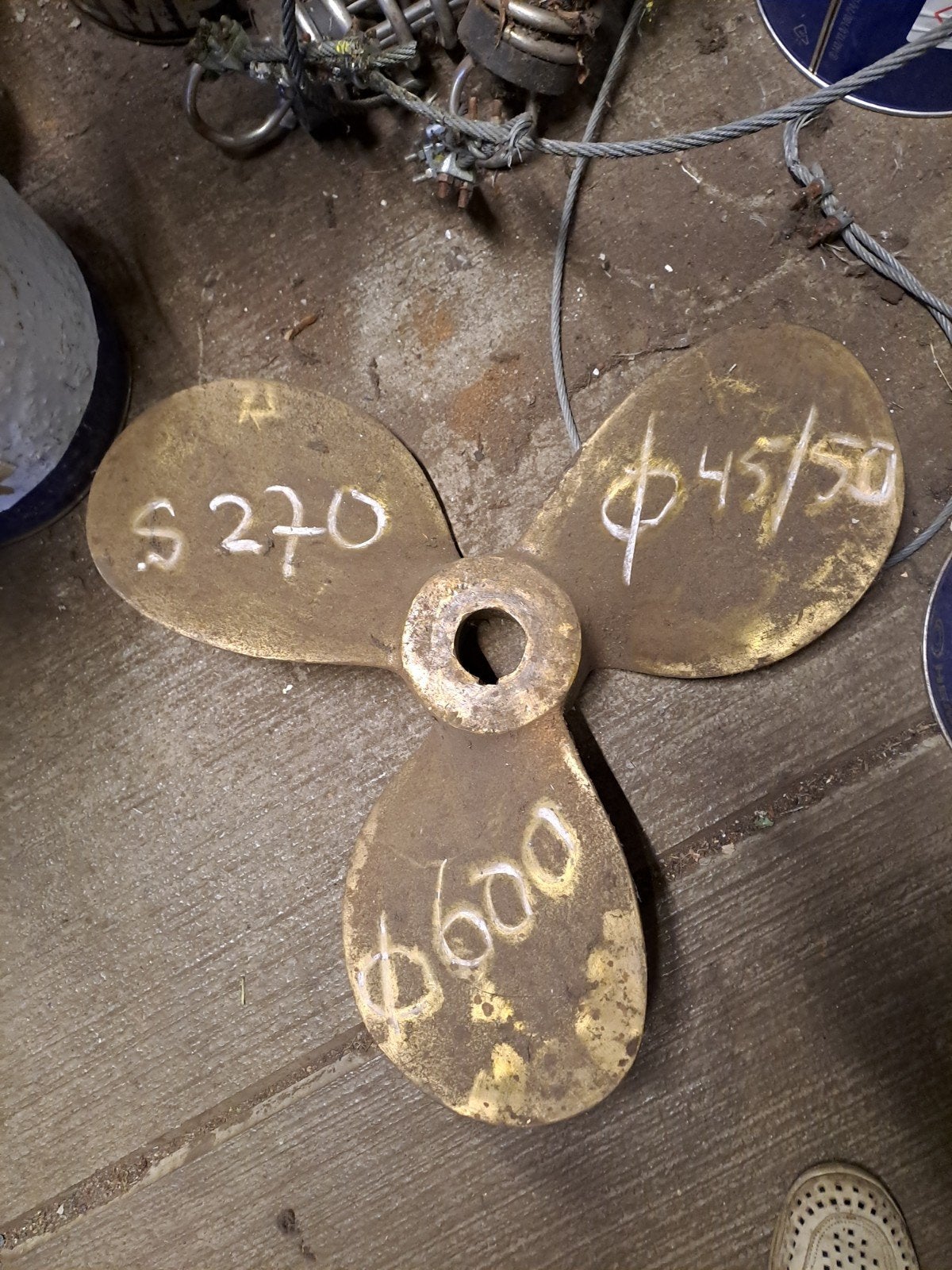Bronzen scheepsschroef, Ophalen