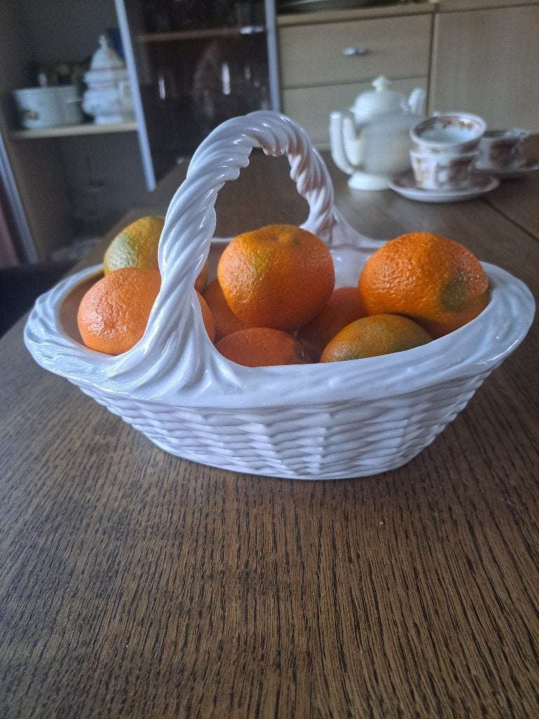 Vintage Italiaans gevlochten keramisch mandje (majolica), Ophalen of Verzenden
