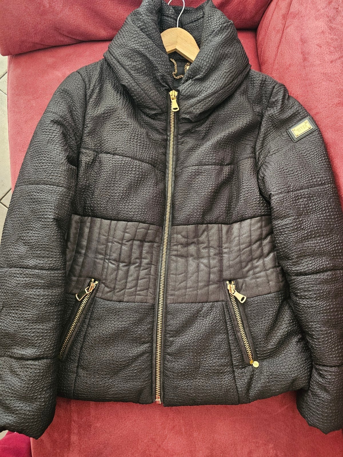 Dames winter jas van het merk Given, Ophalen, Zwart, Maat 42/44 (L), Zo goed als nieuw