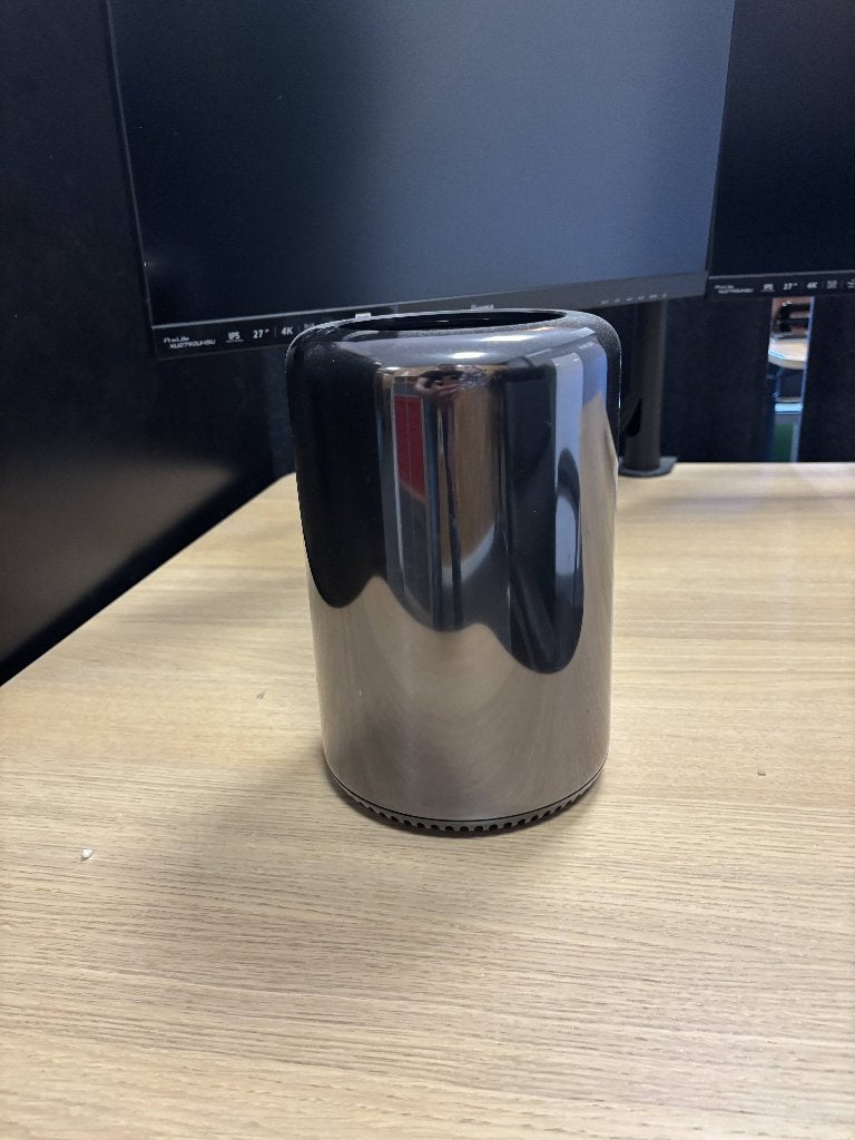 Mac Pro, Ophalen, 64 GB of meer, Gebruikt, SSD