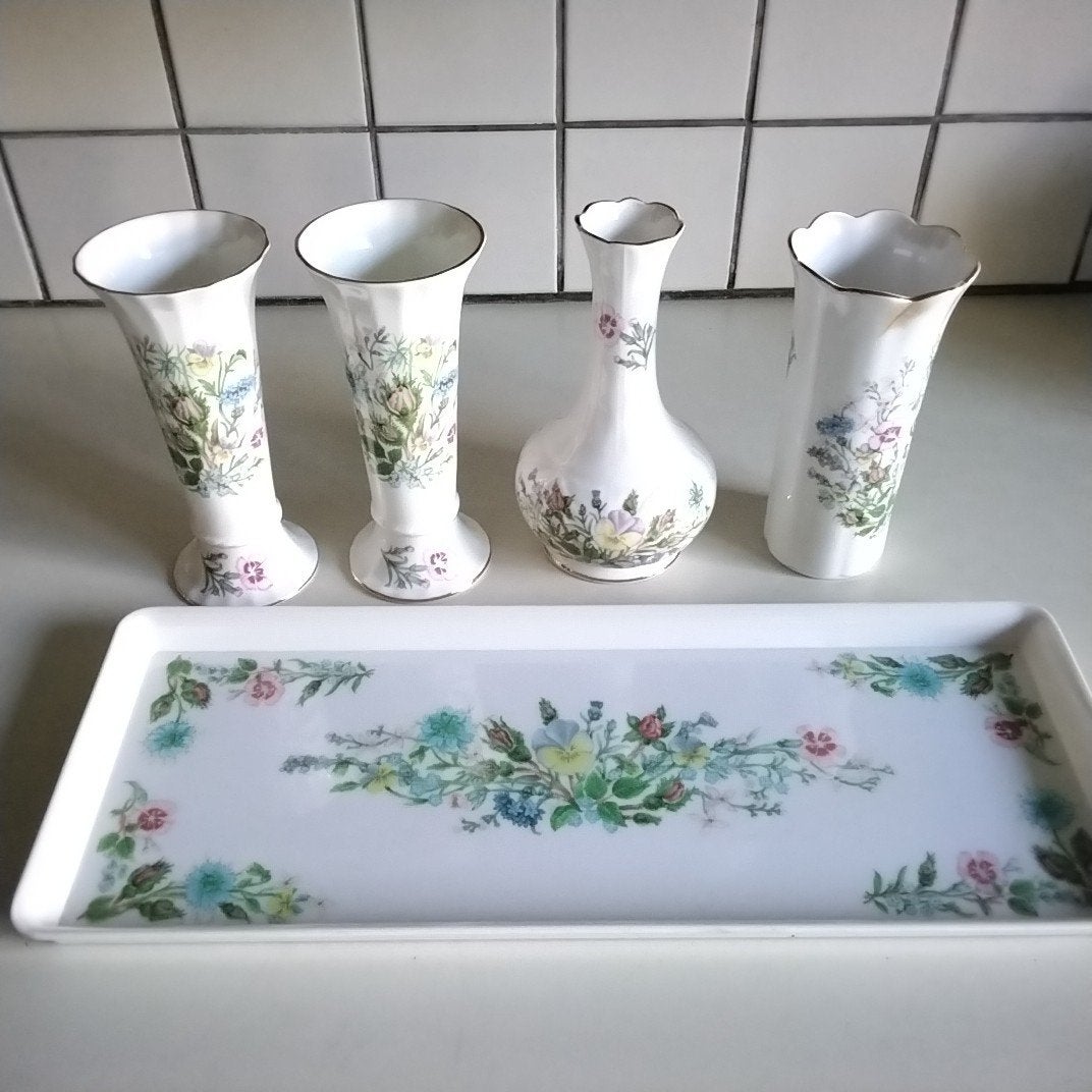 Aynsley Wild Tudor vazen en cakeschaalset, Ophalen of Verzenden, Porselein, Overige stijlen
