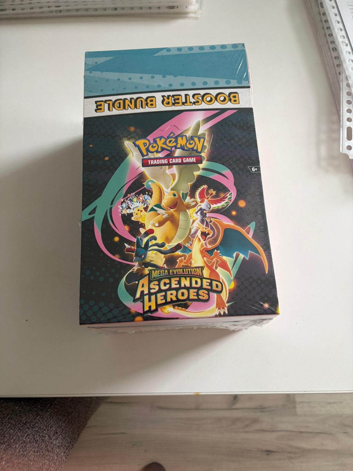 Ascended Heroes booster bundledisplay 4x, Ophalen of Verzenden, Nieuw, Booster