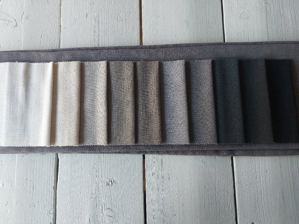 Prachtige, linnen stofstaal, taupe + 10 kleine staaltjes, Hobby en Vrije tijd, Overige kleuren, Nieuw, Ophalen of Verzenden, 30 tot 120 cm