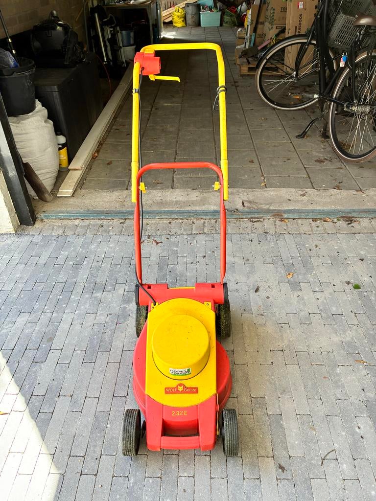 Gratis - Wolf Garten Grasmaaier 2.32 E - Elektrisch, Ophalen, Cirkelmaaier, Gebruikt, Elektrische grasmaaier