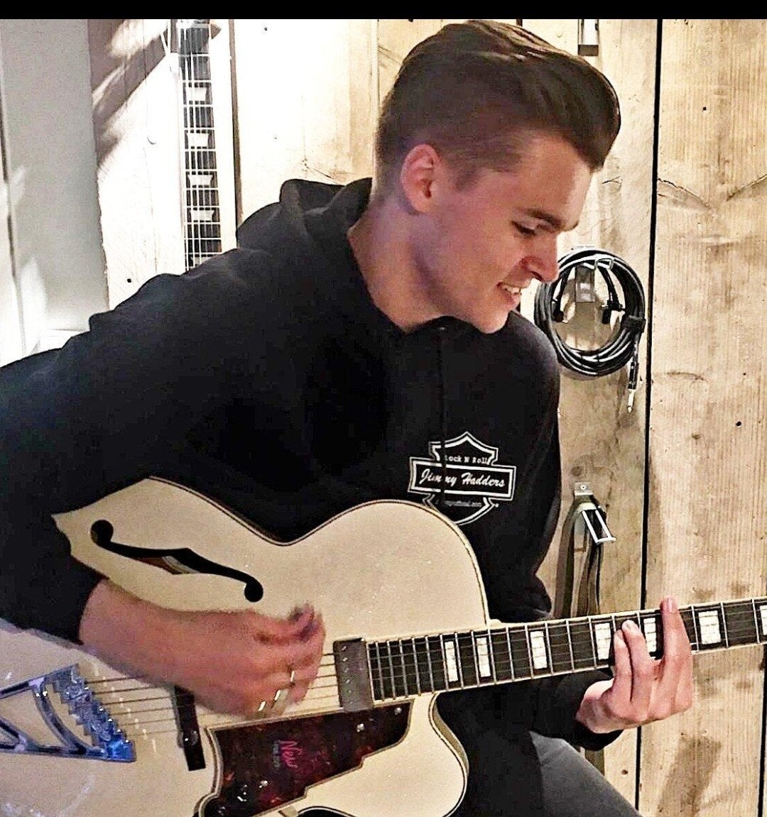 Gitaarles aan huis (Haarlem, Heemstede, Aerdenhout), Contacten en Berichten, Muziek maken en Bandleden