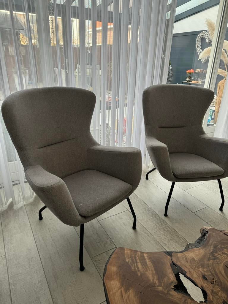Kave Home Otilia Fauteuil - Stijlvolle Grijze Stoel, Huis en Inrichting, Fauteuils, 75 tot 100 cm, Ophalen of Verzenden, Zo goed als nieuw