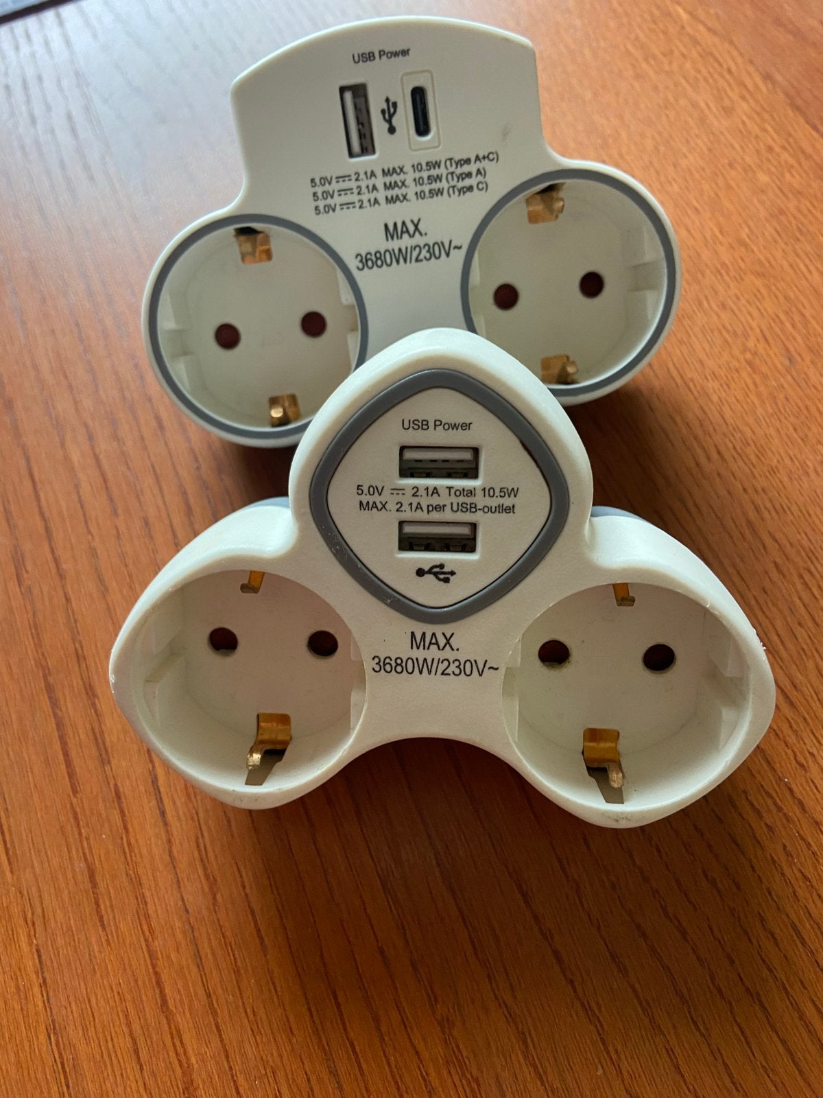 Stekkerdoos met USB-oplader (2 stuks), Ophalen, Zo goed als nieuw